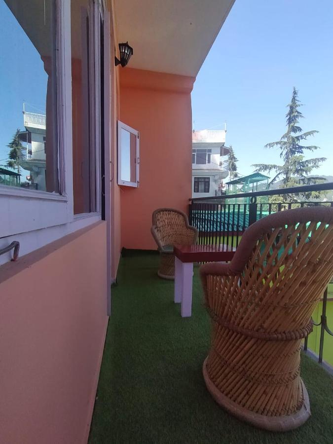 Deluxe Homestay Apartments With Kitchen In Шимла Экстерьер фото